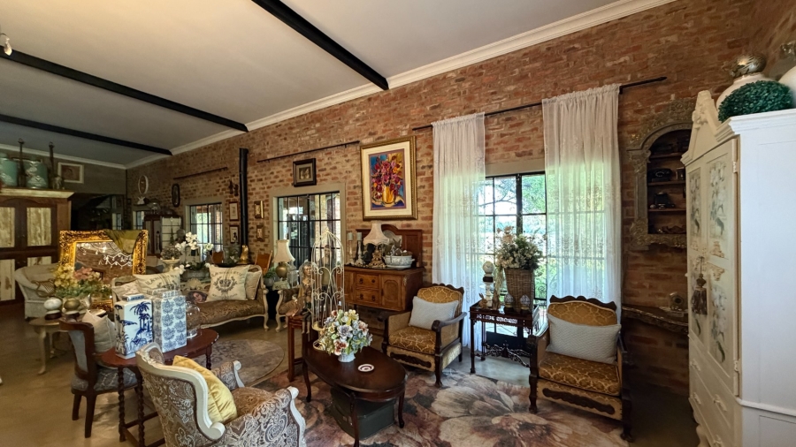  Bedroom Property for Sale in Viljoenskroon Rural Free State